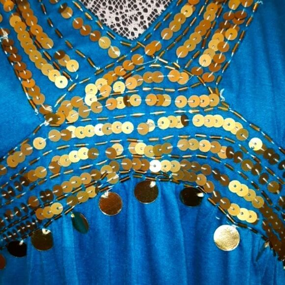 🔥PRICE IS FIRM!🔥 NEW ANGIE Sleevless V-Neck - Picture 6 of 8